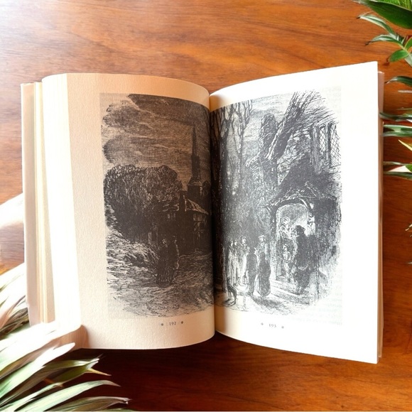 VINTAGE 1982 “A Christmas Treasury” Hardcover Book | Edited by Jack Newcombe - Picture 14 of 16